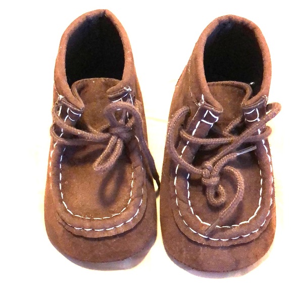 Romirus Other - Romirus 3 suede baby booties brown soft sole shoes